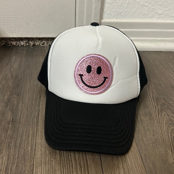 Smiley Face Baseball Cap - Picture 1 of 3